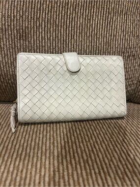 Vintage Bottega Veneta Intrecciato Zip Around Continental Wallet 114074 Ivory